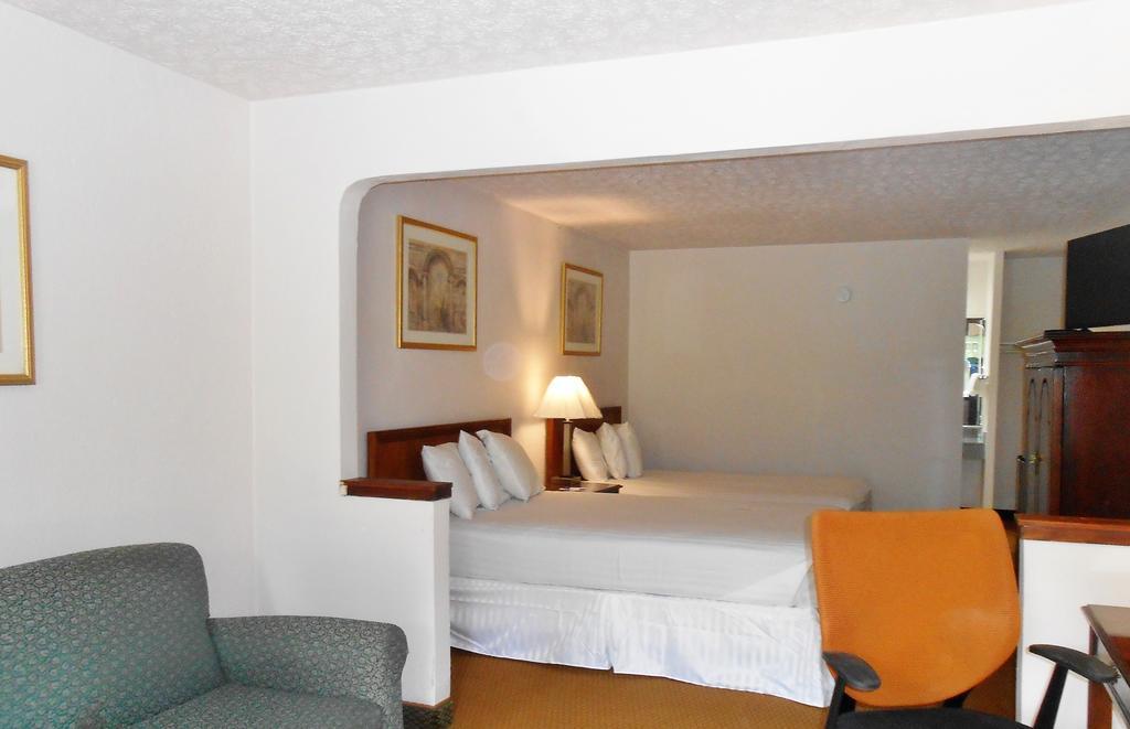 Americas Best Value Inn Norge Exterior photo