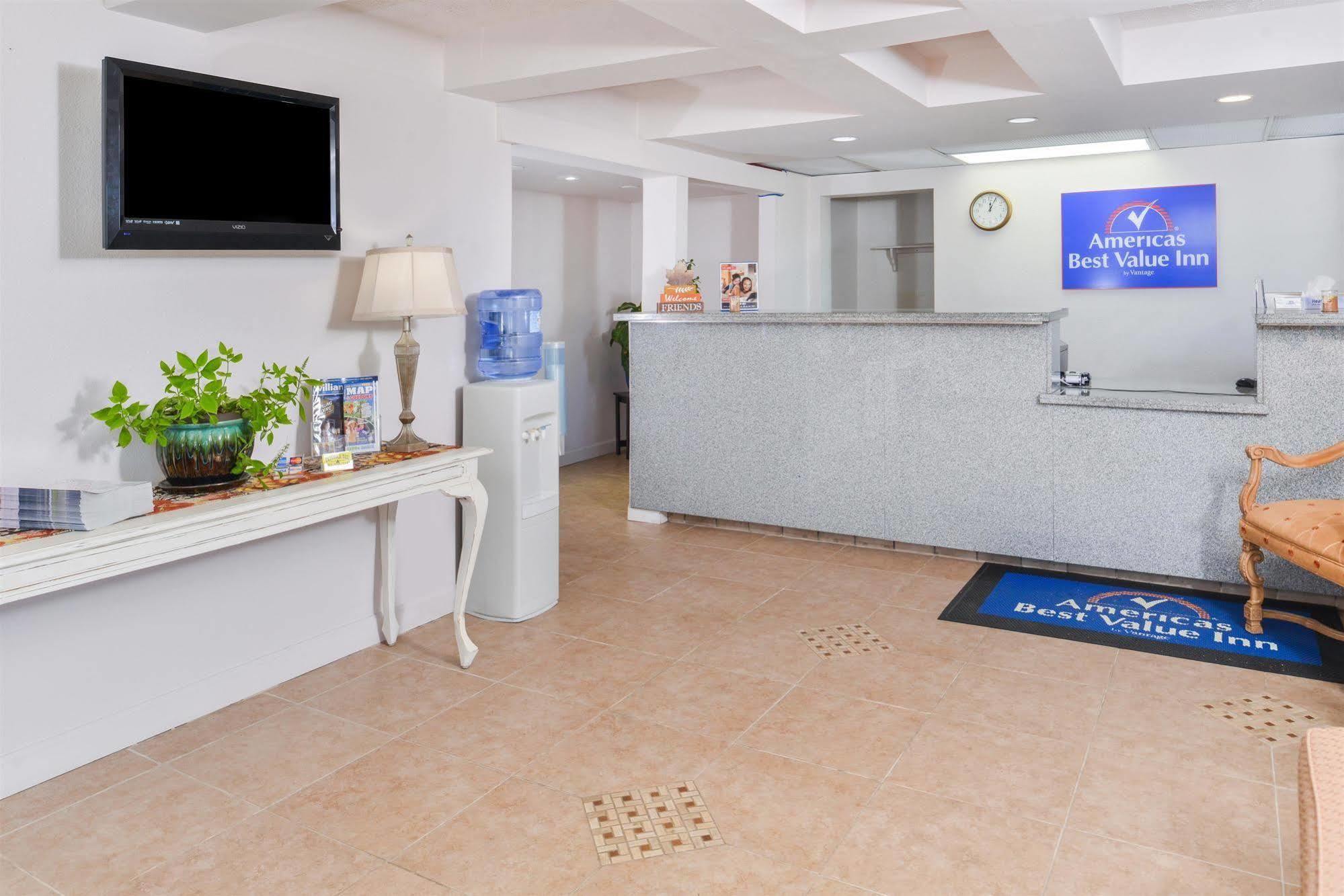 Americas Best Value Inn Norge Exterior photo
