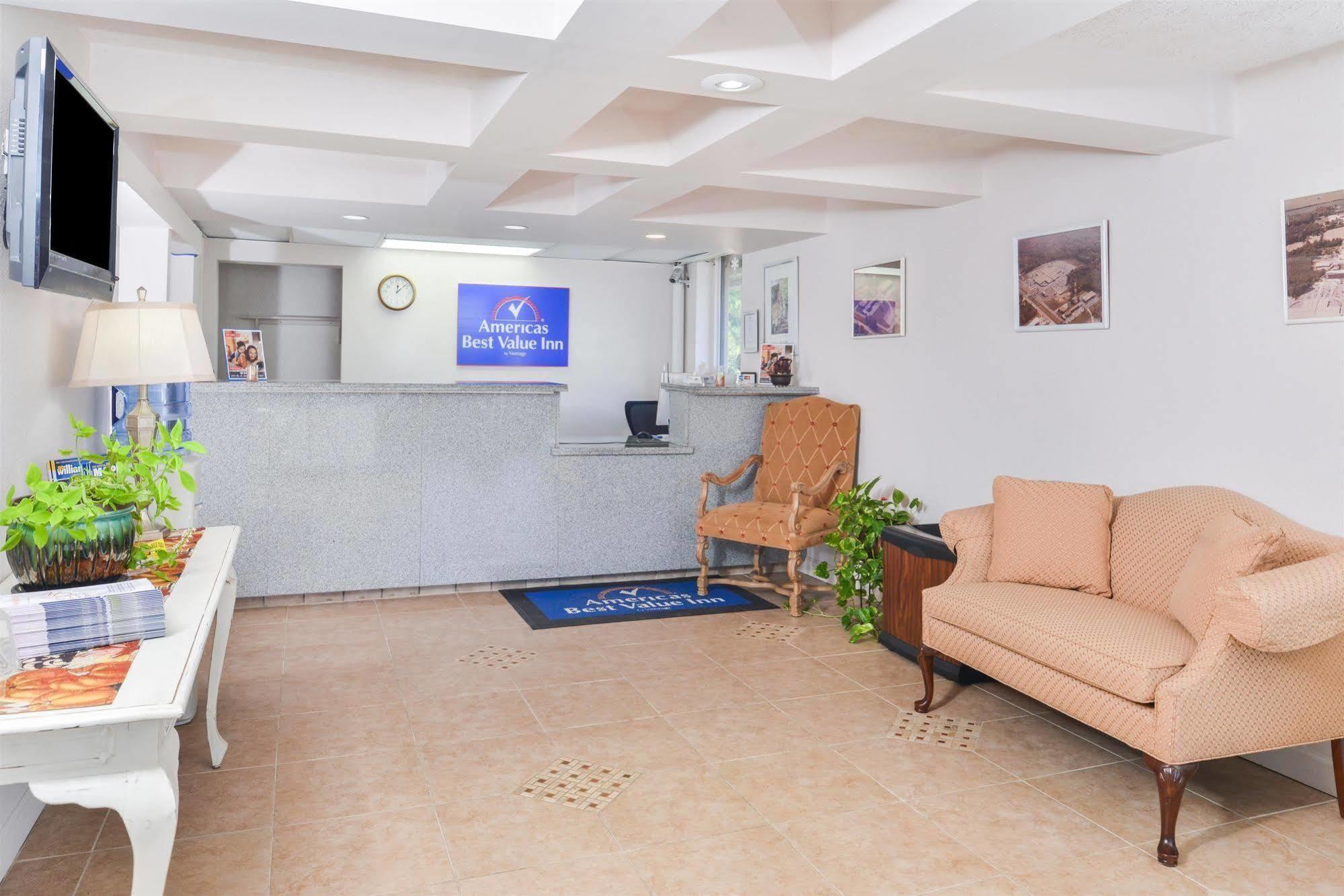 Americas Best Value Inn Norge Exterior photo