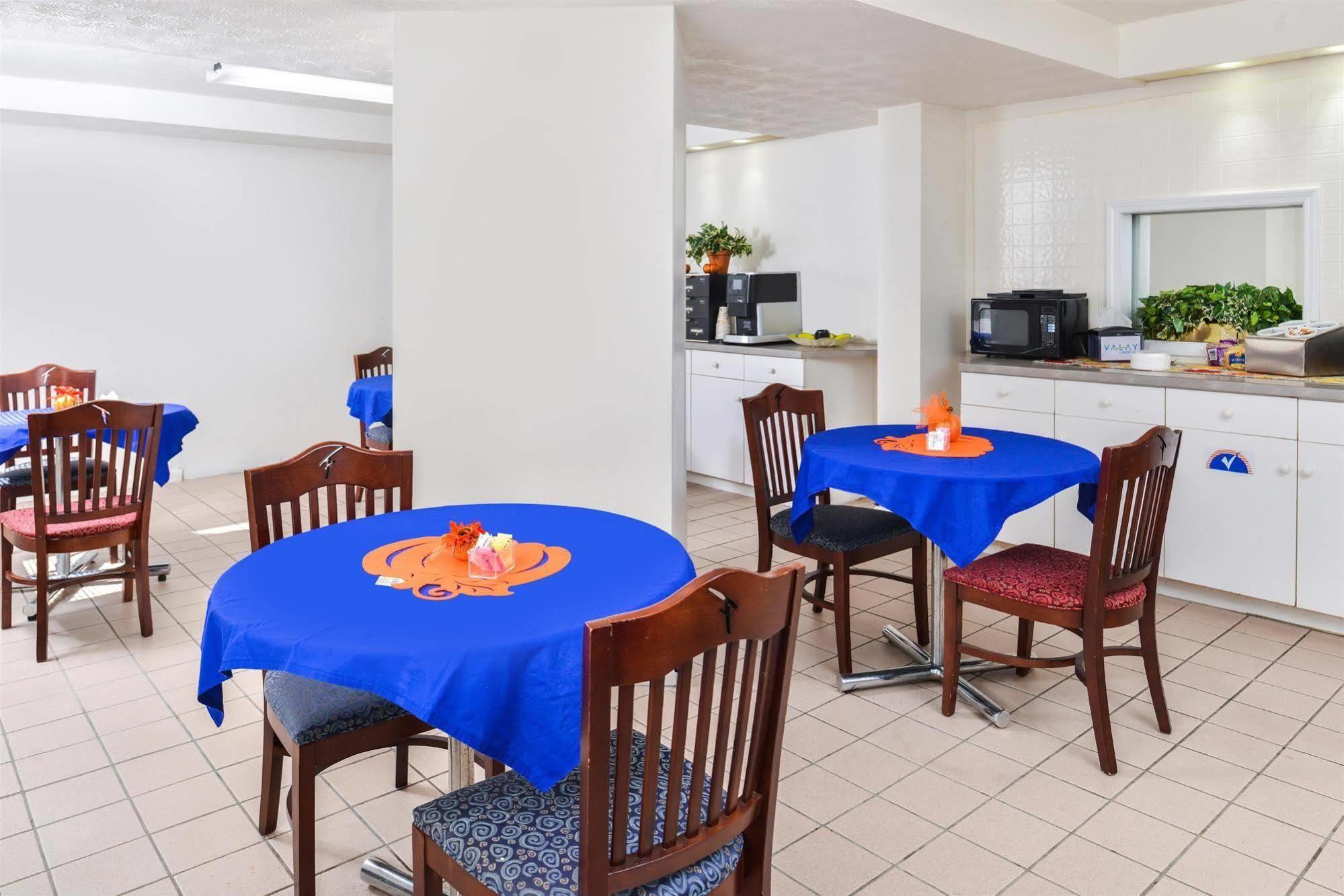 Americas Best Value Inn Norge Exterior photo