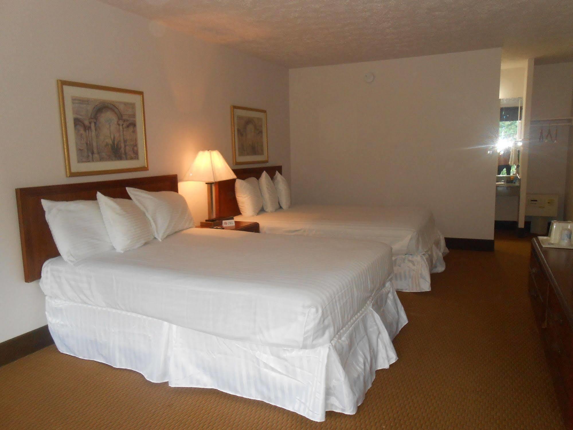 Americas Best Value Inn Norge Exterior photo