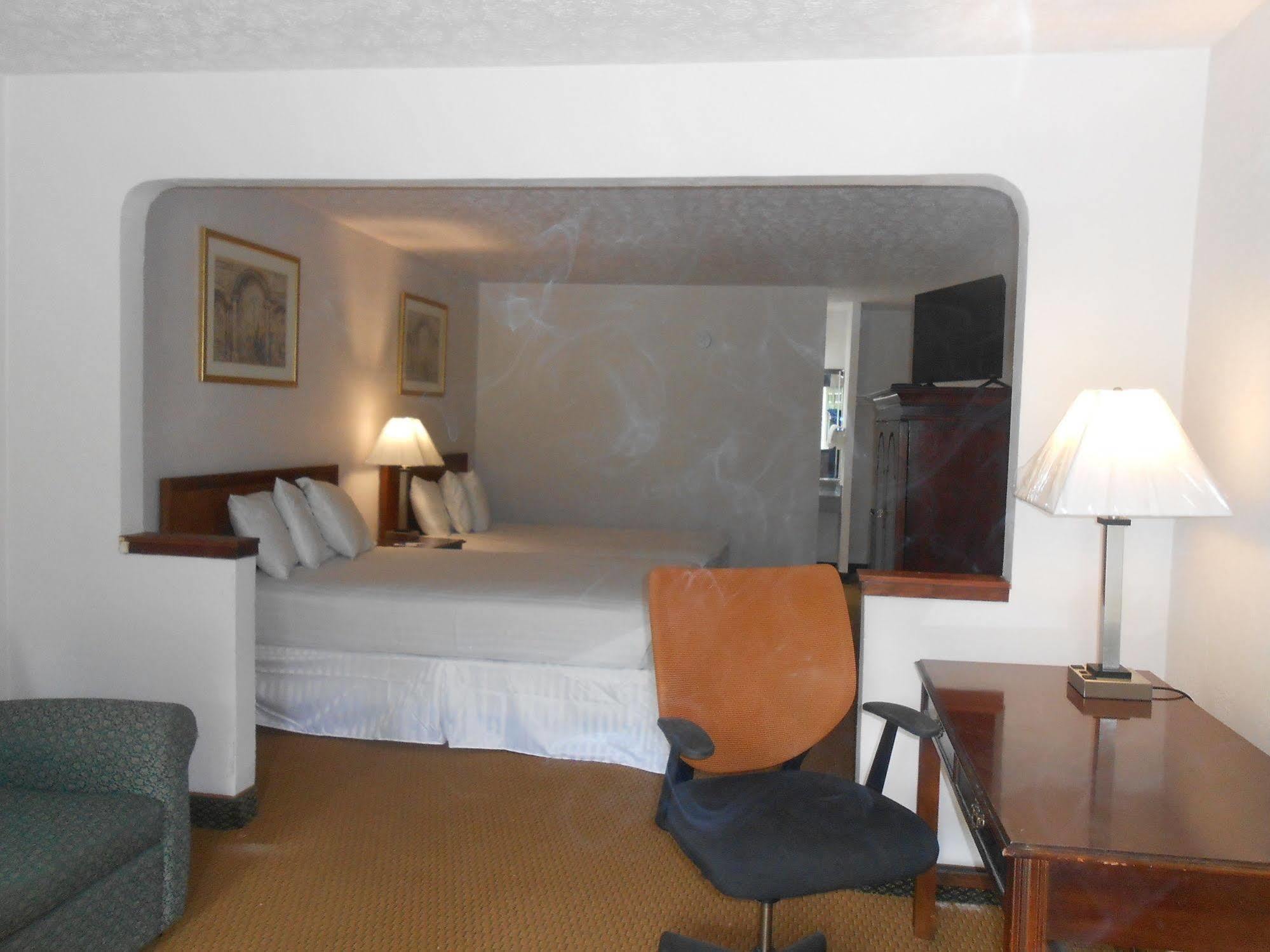 Americas Best Value Inn Norge Exterior photo