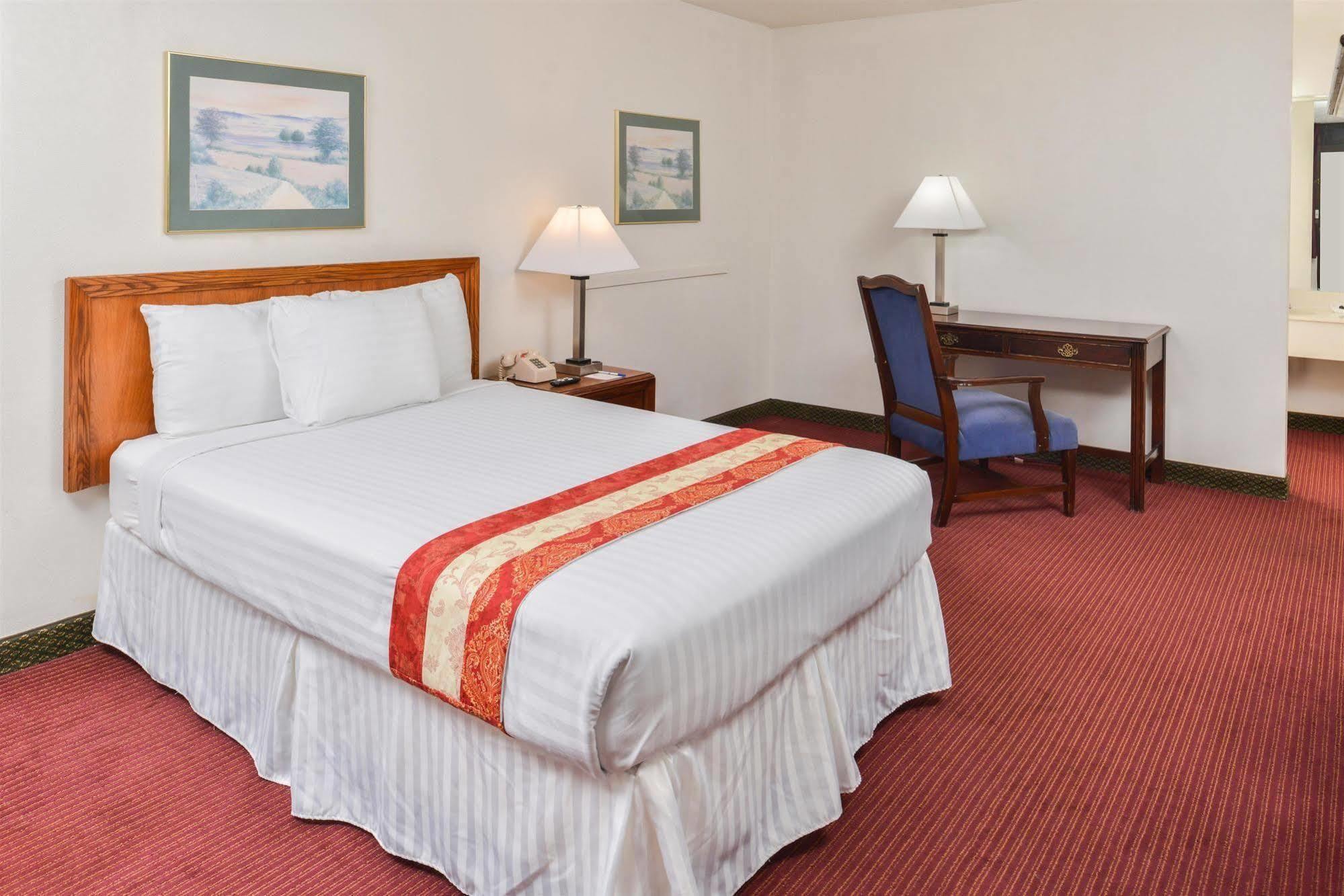 Americas Best Value Inn Norge Exterior photo