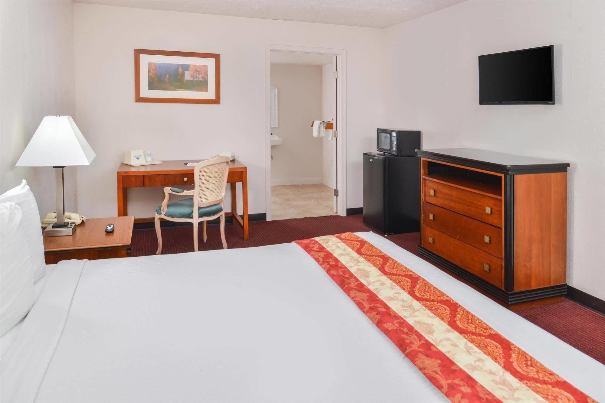 Americas Best Value Inn Norge Exterior photo